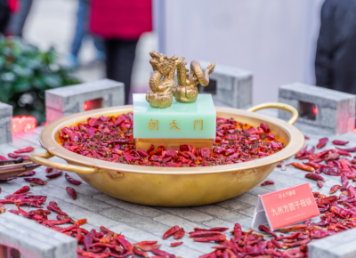 火鍋店門(mén)頭怎樣設(shè)計(jì)才能讓顧客主動(dòng)上門(mén)？