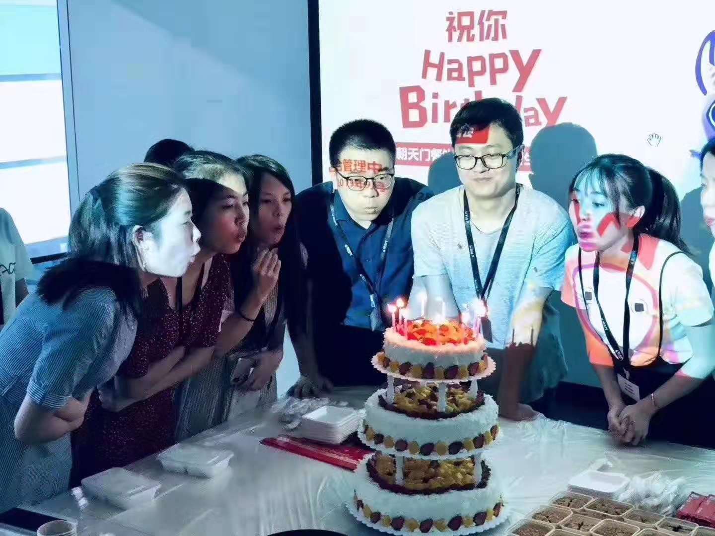 九月生日會遇上中秋宴，雙倍關(guān)懷雙倍幸福！