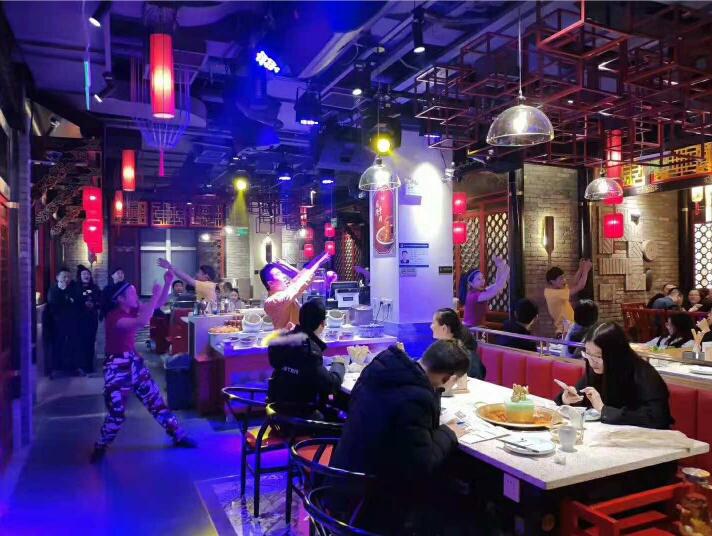 成都好吃的火鍋店推薦，這家確實(shí)霸道！