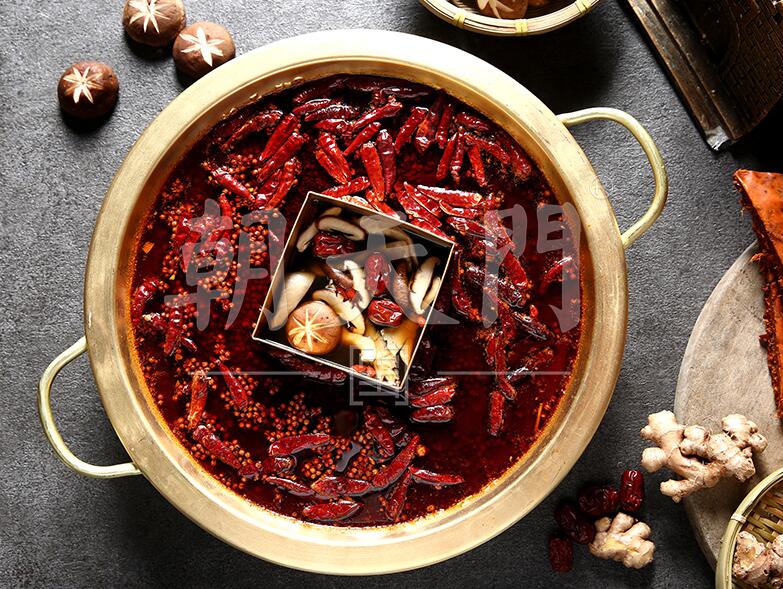 重慶火鍋為何風(fēng)靡全國(guó)？探究背后的文化符號(hào)