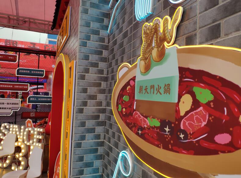 開(kāi)一家重慶火鍋店該如何選擇餐桌？