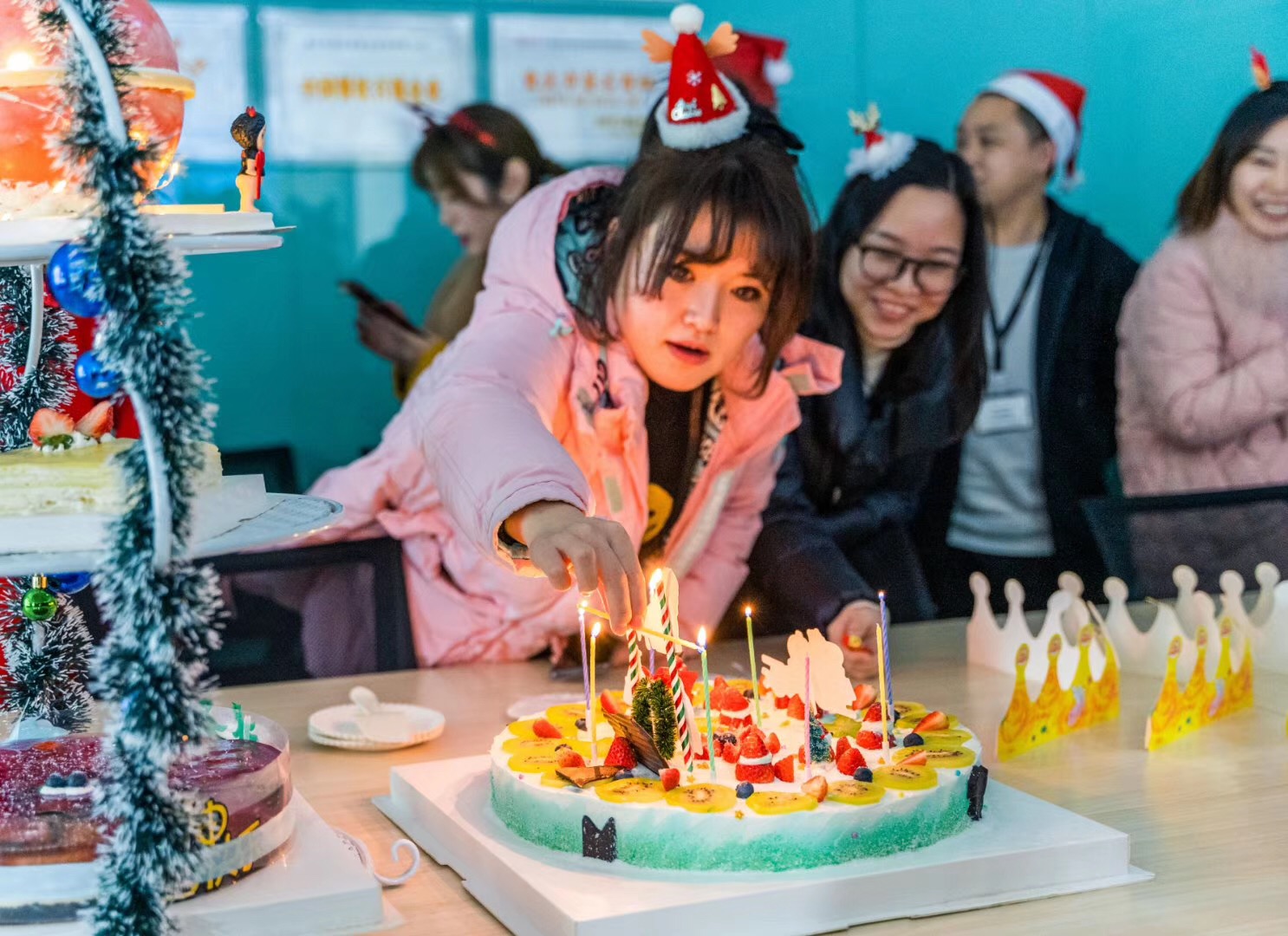 朝天門火鍋祝大家圣誕節(jié)快樂！