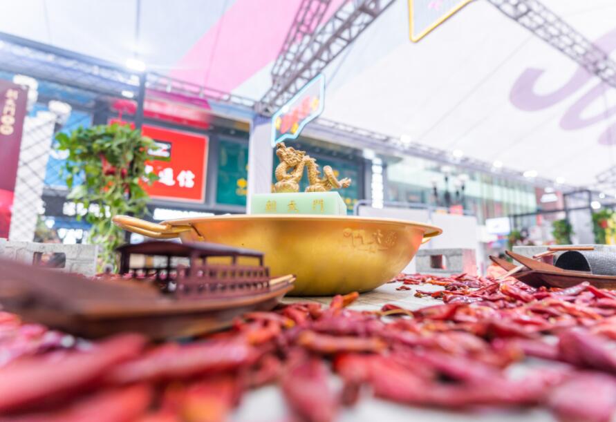 220萬能開一家多大規(guī)模的火鍋店？