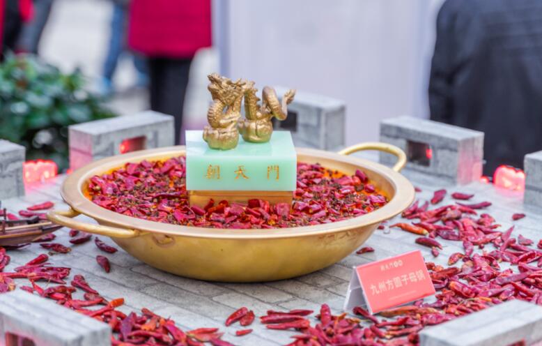 吃火鍋有哪些講究？跟著老重慶人學(xué)起來！