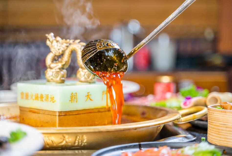 佛山開(kāi)火鍋加盟店合適嗎？口味會(huì)不會(huì)重？