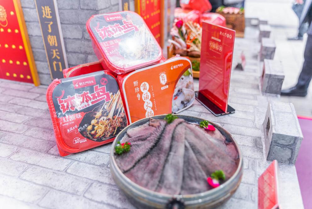 常寧開火鍋加盟店，如何通過特色吸引顧客？