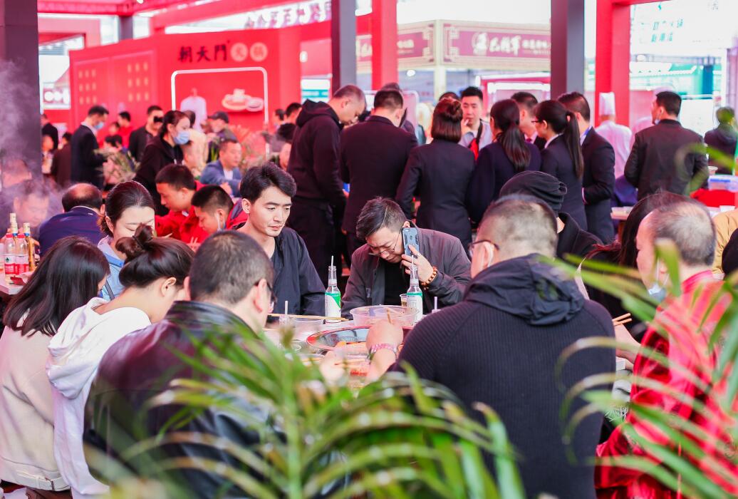 鐵力開火鍋加盟店，這樣裝修回頭率高！