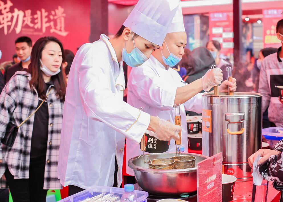 莊河開火鍋加盟店，可以這樣抓住顧客心思！