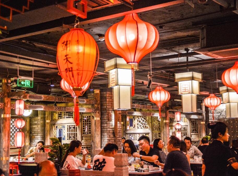吃火鍋會(huì)讓人心情變好，原來是有科學(xué)依據(jù)的！