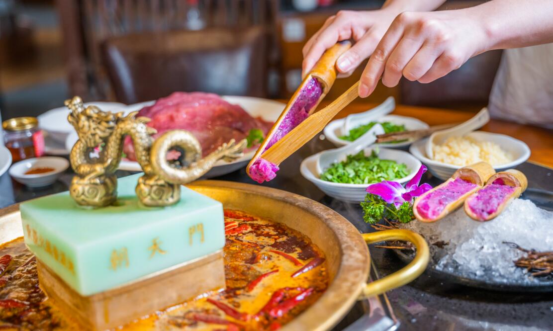 土到極致就是潮？餐廳越“土”，生意越好？