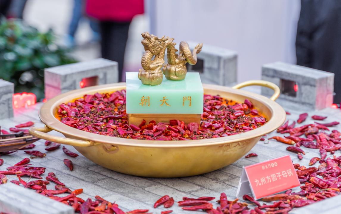 長江索道旅游打卡攻略，體驗飛躍長江，品嘗重慶火鍋！