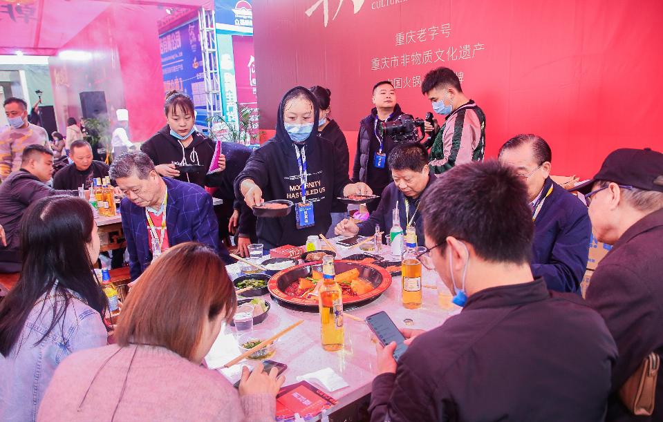 合格的餐飲服務(wù)員，到底該是怎樣的？請按這個標準！