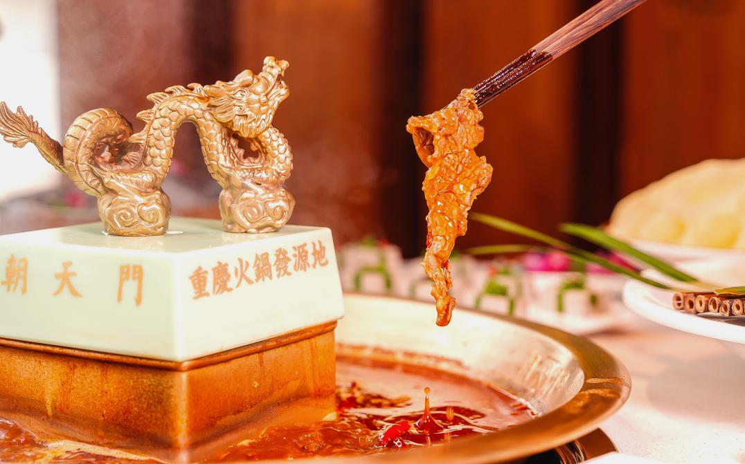 這家火鍋店，好吃不上火，秘訣就在湯底！