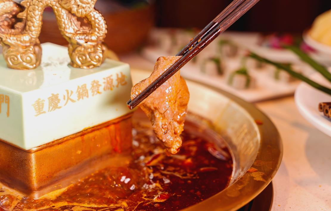 來(lái)重慶，火鍋好吃？還是串串好吃？