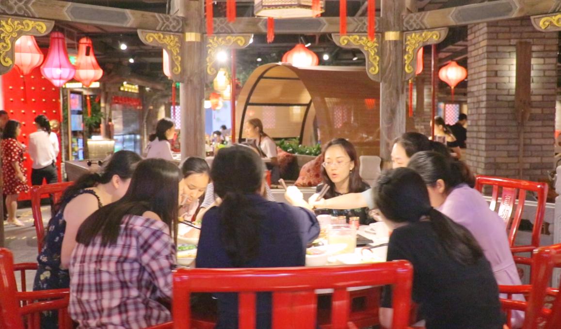在米蘭，怎么開一家特色重慶火鍋店？
